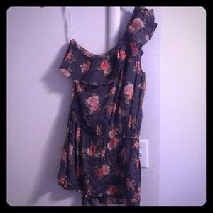 One shoulder romper